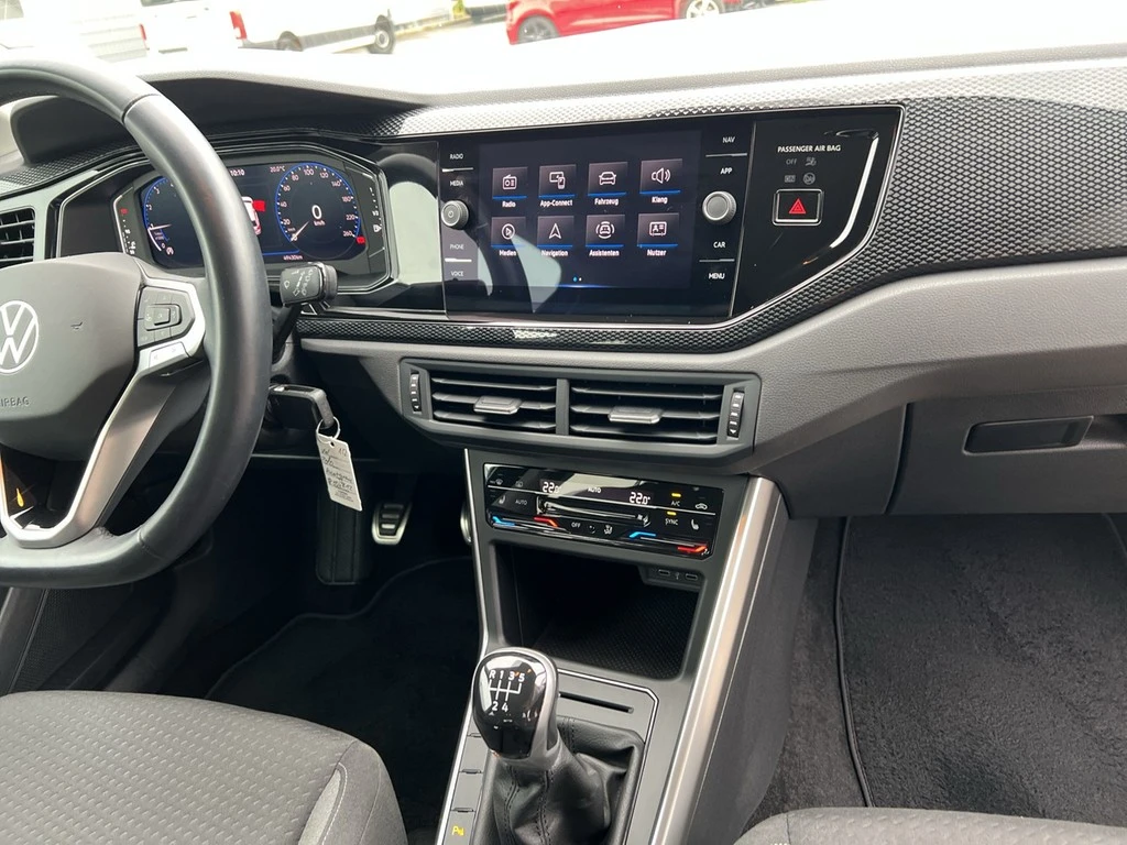 Volkswagen-Polo-image-10