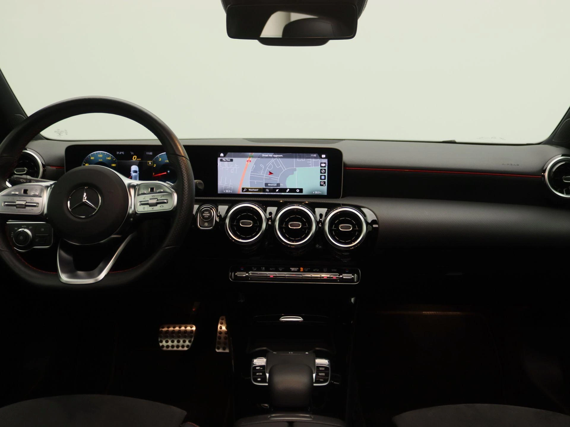 Mercedes-Benz-A-Klasse-image-7