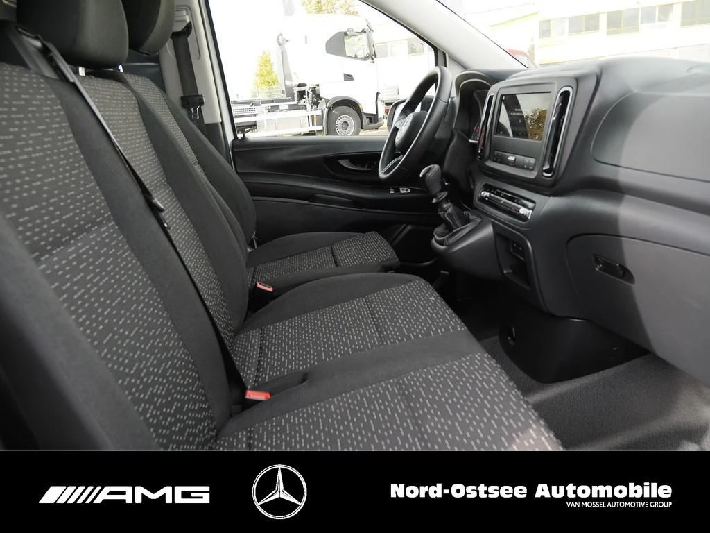 Mercedes-Benz-Vito-image-9