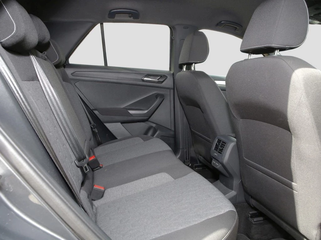 Volkswagen-T-Roc-image-11