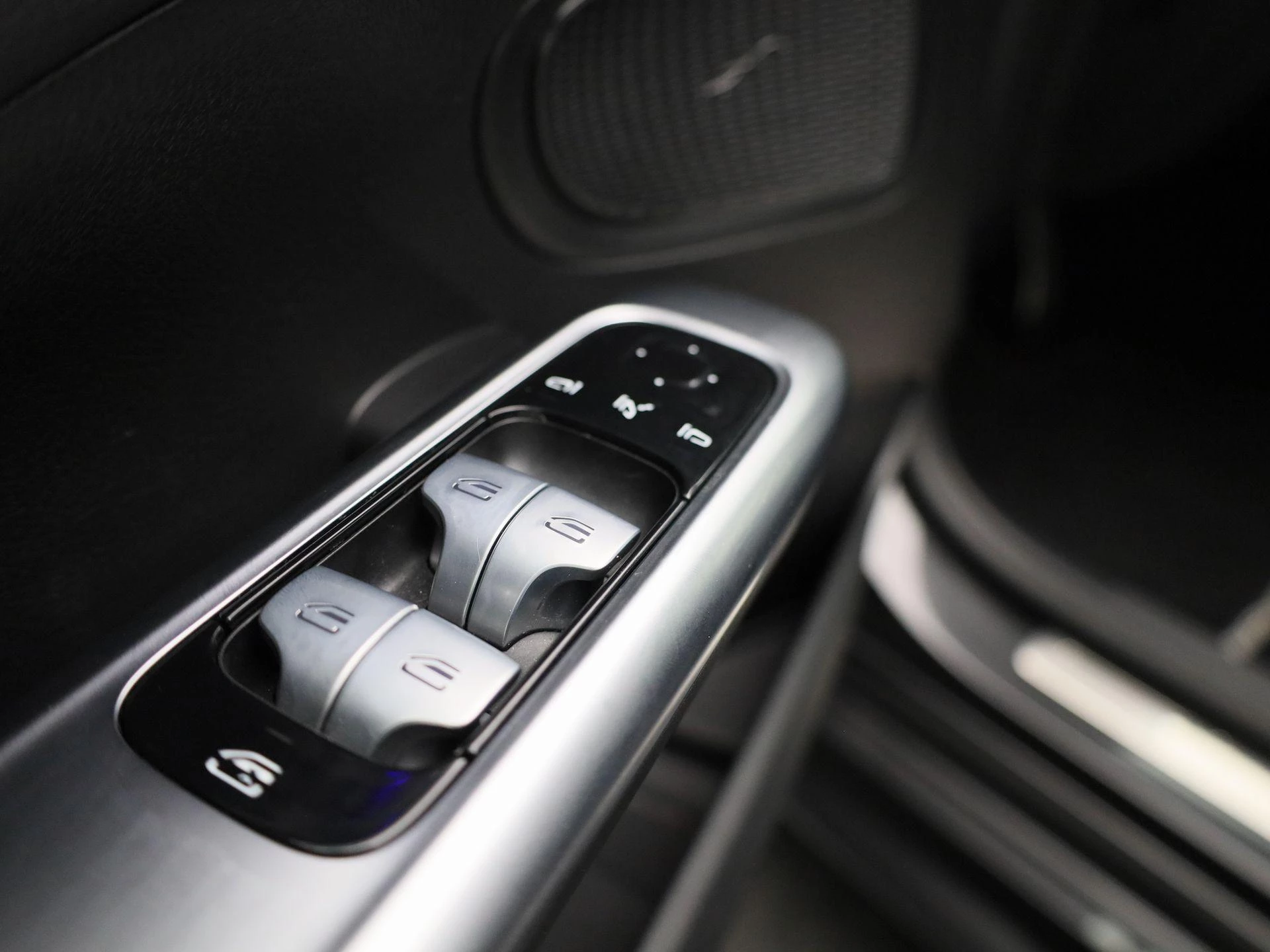 Mercedes-Benz-C-Klasse-image-41