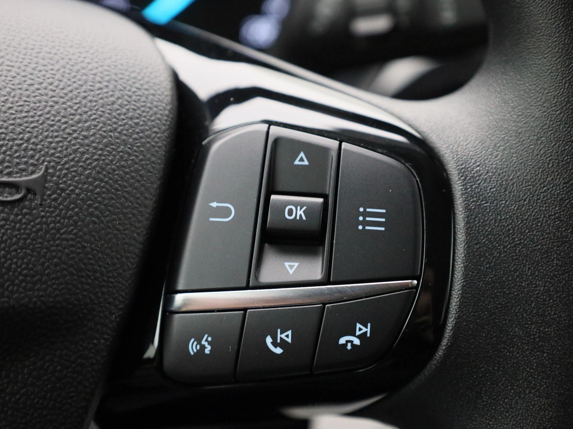 Ford Fiesta 1.0i EcoBoost MHEV 92kW Connected