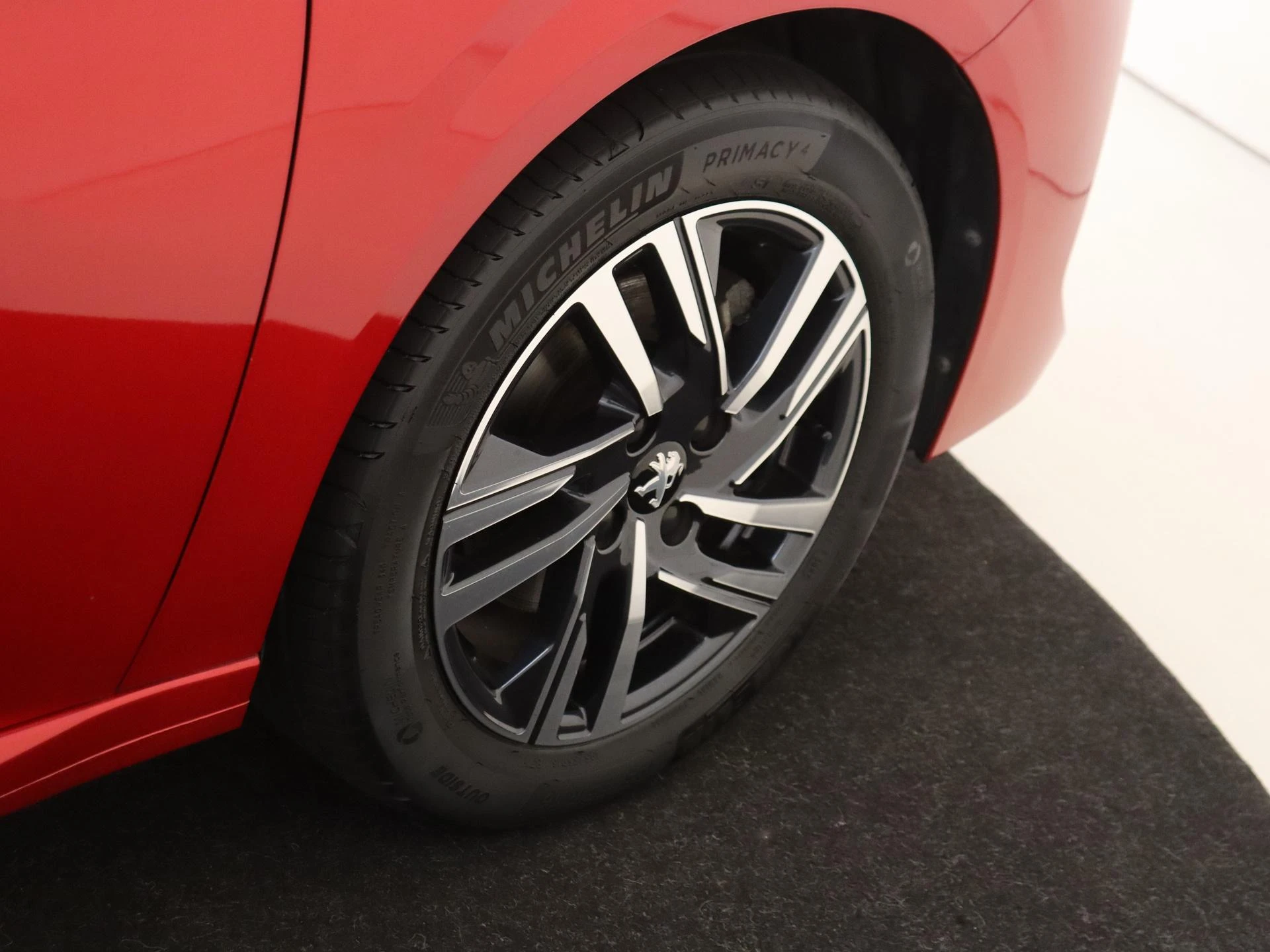 Peugeot-208-image-25