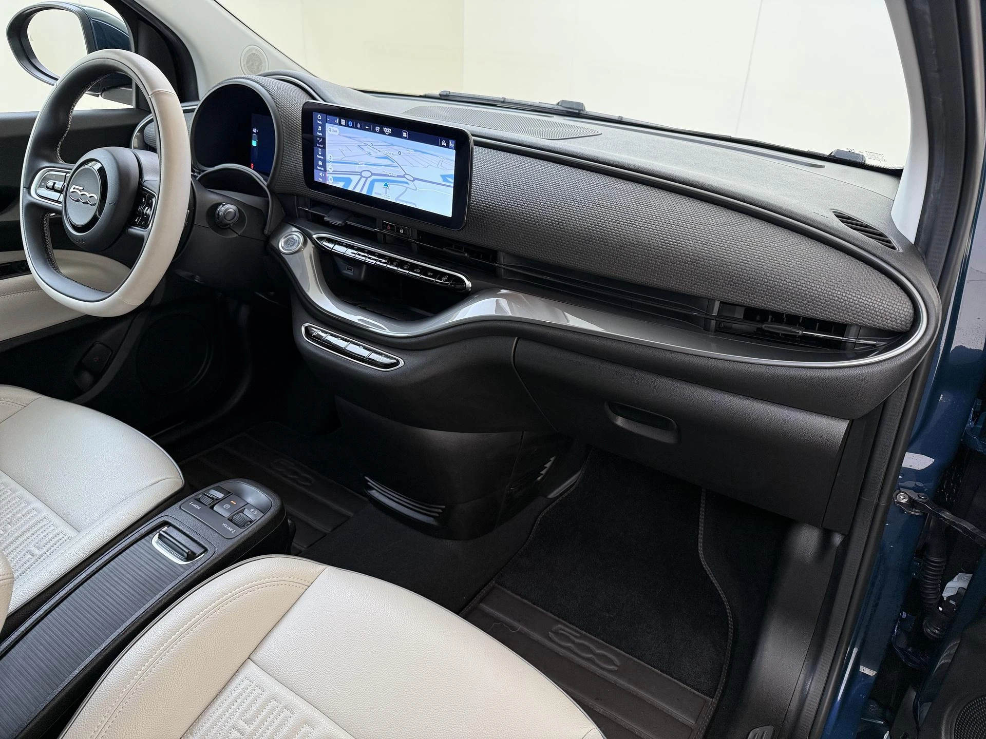 Fiat-500C-image-4