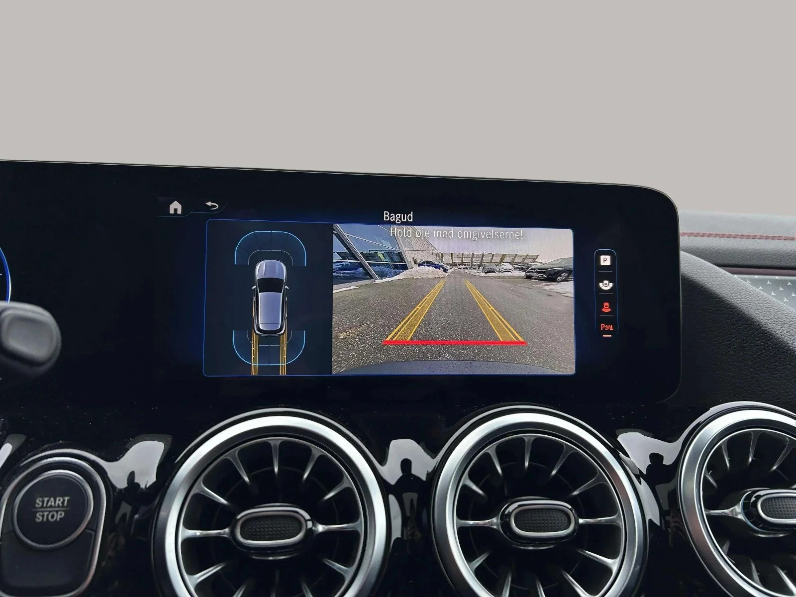 Mercedes-Benz-EQA-image-16