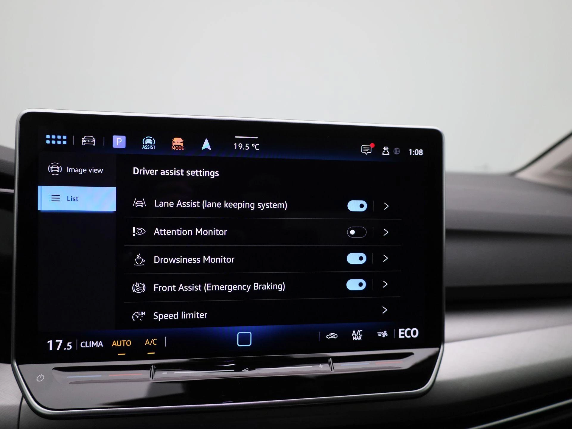 Volkswagen-Golf-image-20