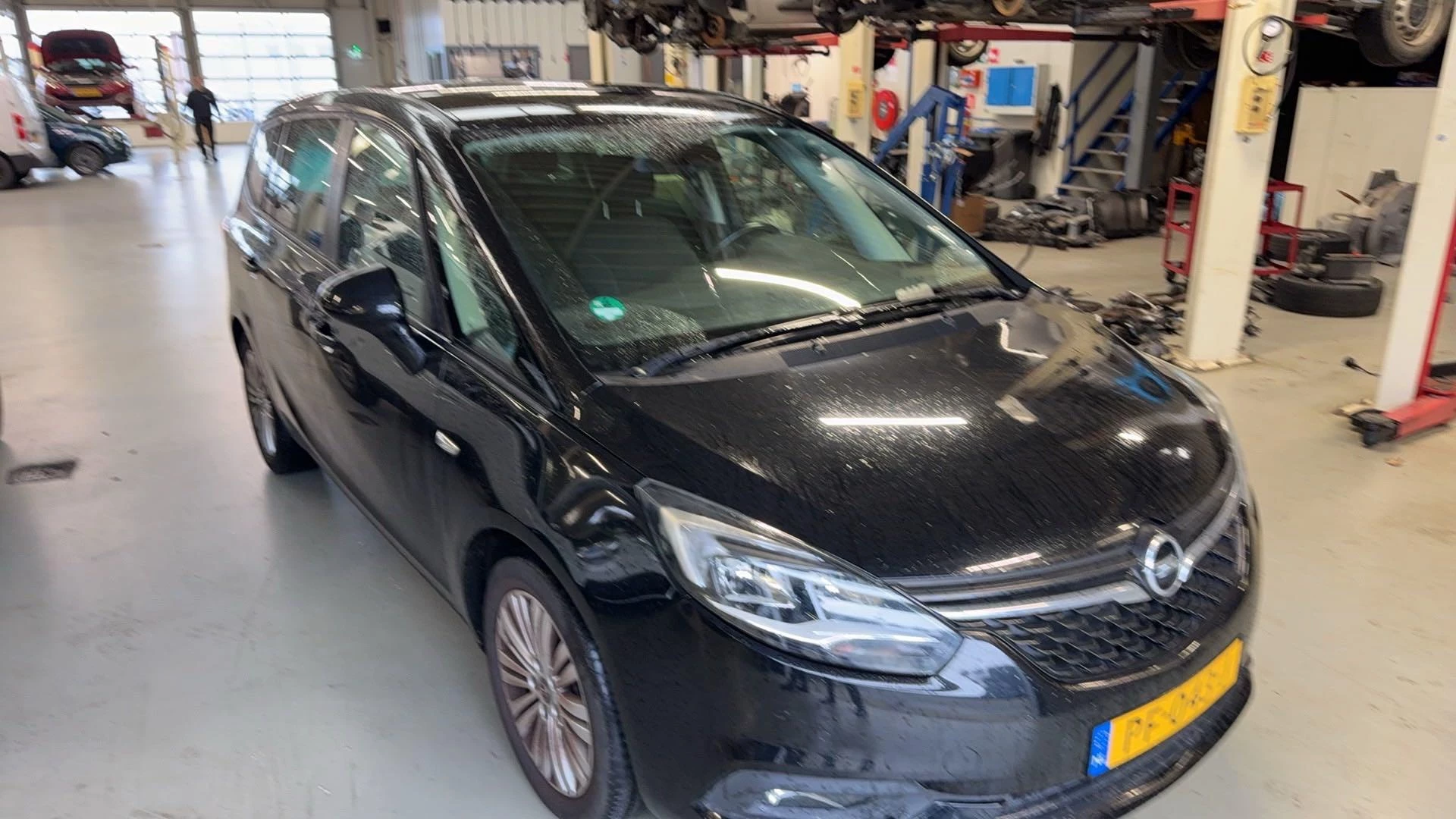 Opel-Zafira-image-4