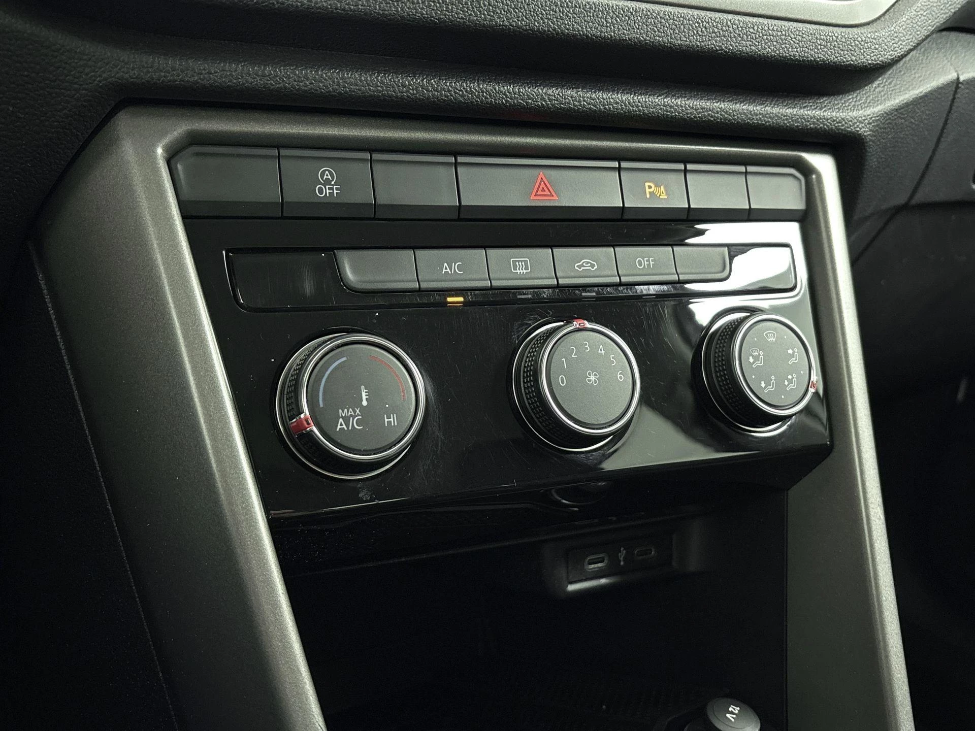 Volkswagen T-Roc 1.0 TSI Style Business