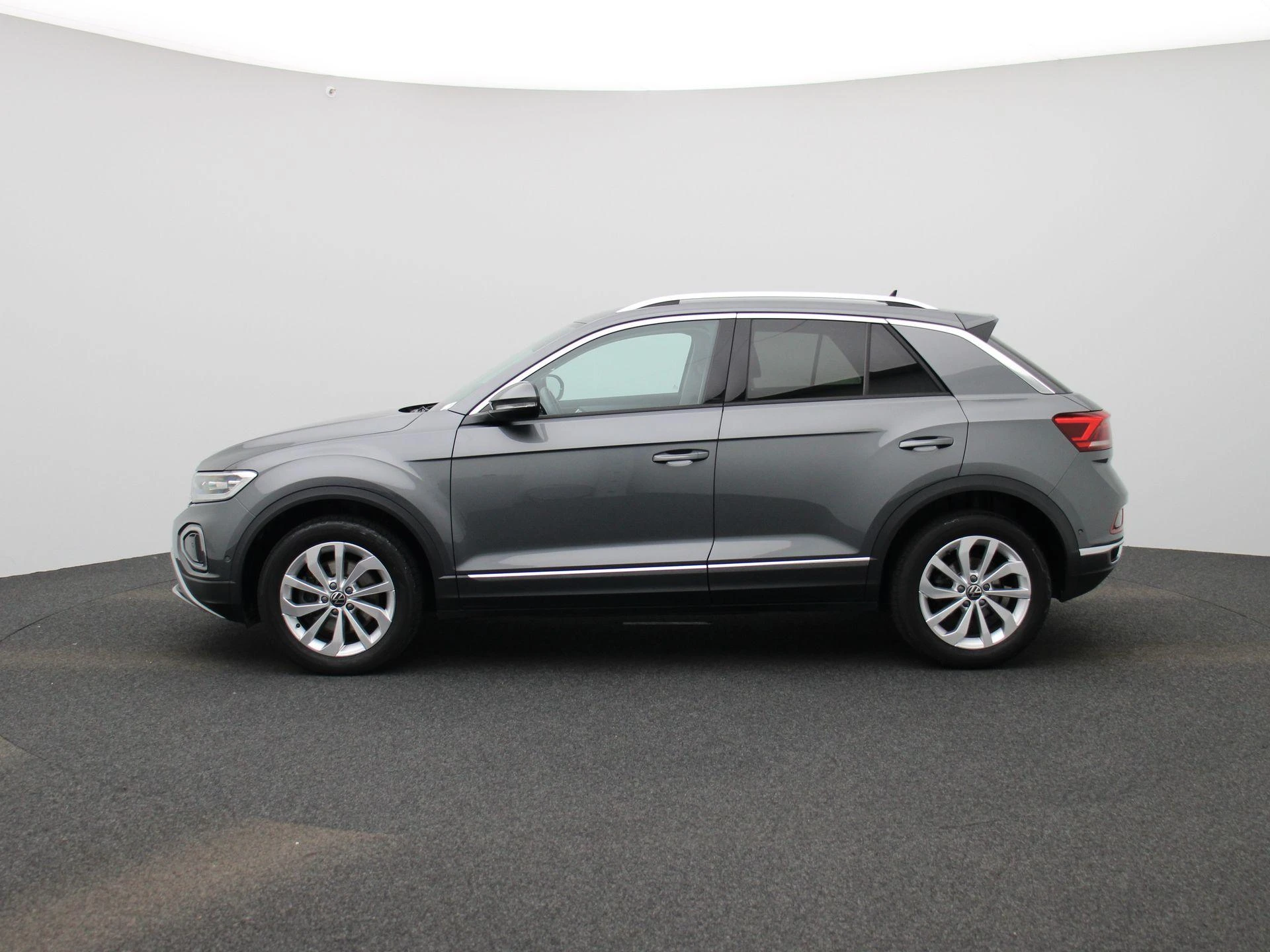 Volkswagen-T-Roc-image-4