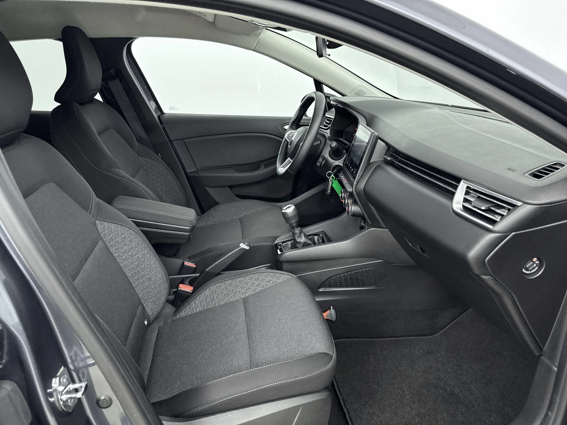 Renault-Clio-image-26