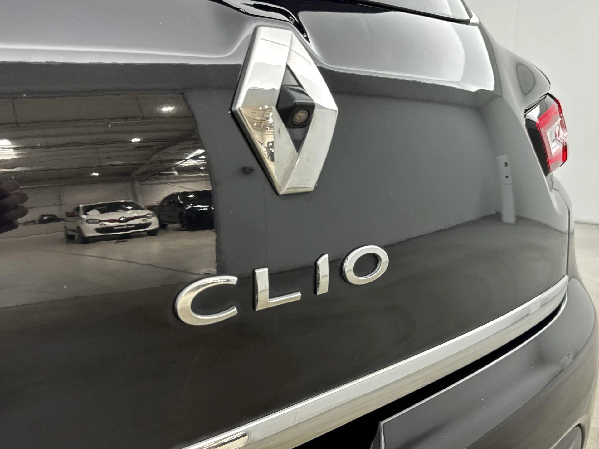 Renault-Clio-image-22