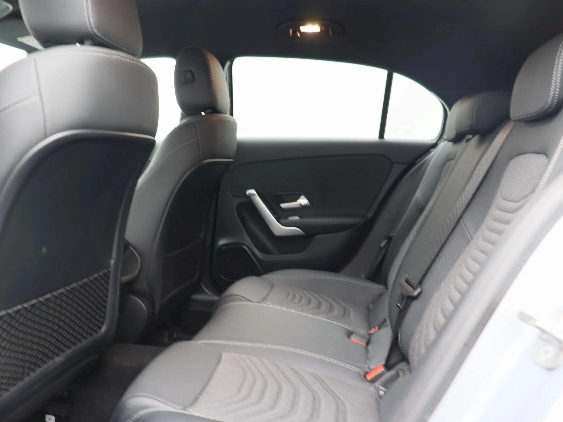 Mercedes-Benz Classe A 180 Business Line + CARPLAY + LED + CAMERA +