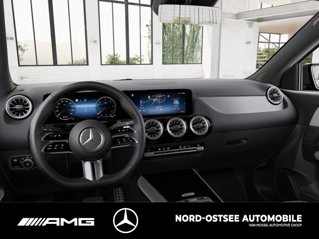 Mercedes-Benz GLA 200 d AMG ADVANCED+PANO TEMPO AHK KEYLESS AMG LineC118 GLA 200 d AMG ADVANCED+PANO TEMPO AHK KEYLESS AMG Line