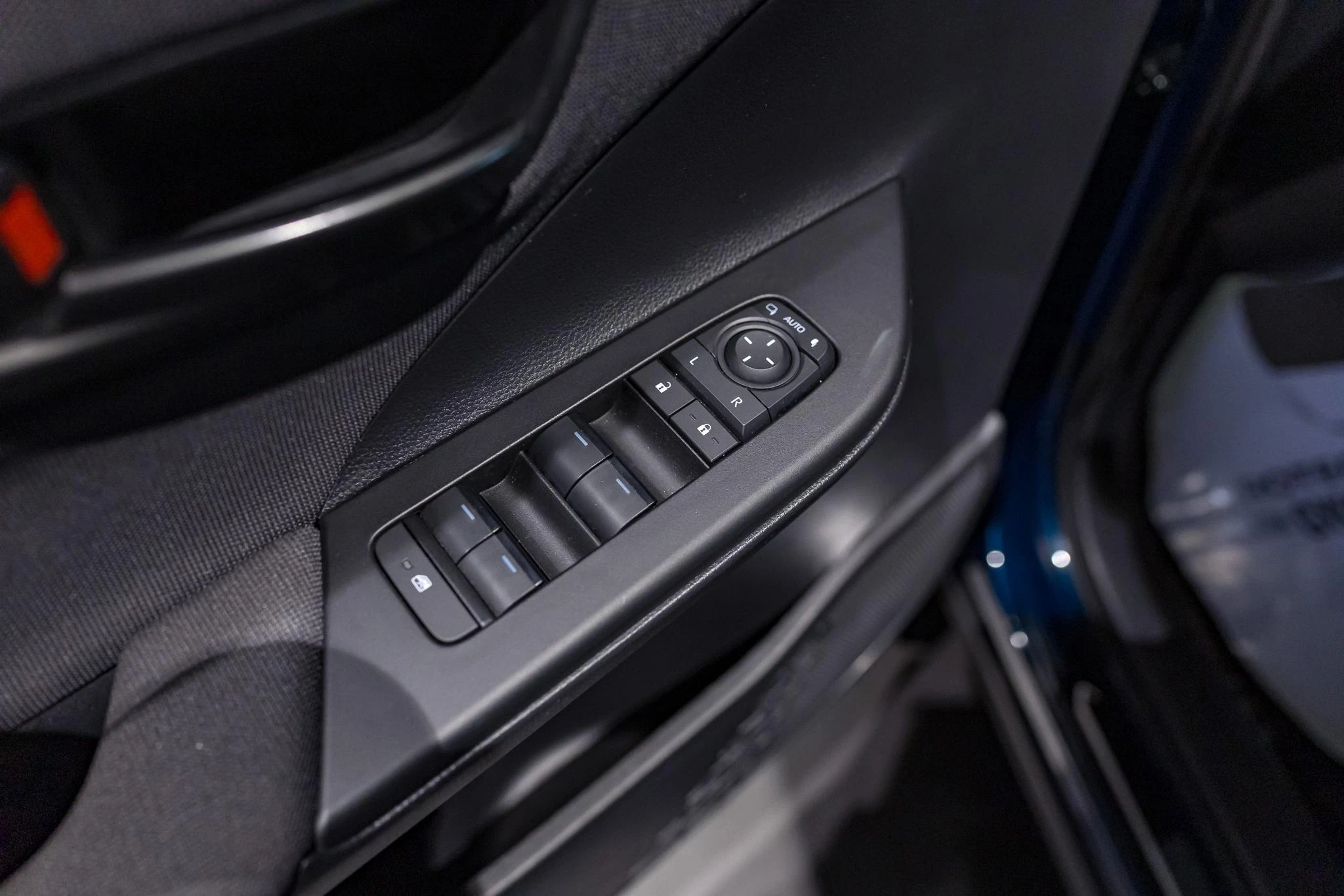 Toyota-C-HR-image-21