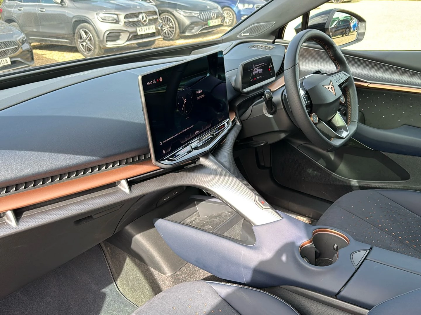 CUPRA-Tavascan-image-1