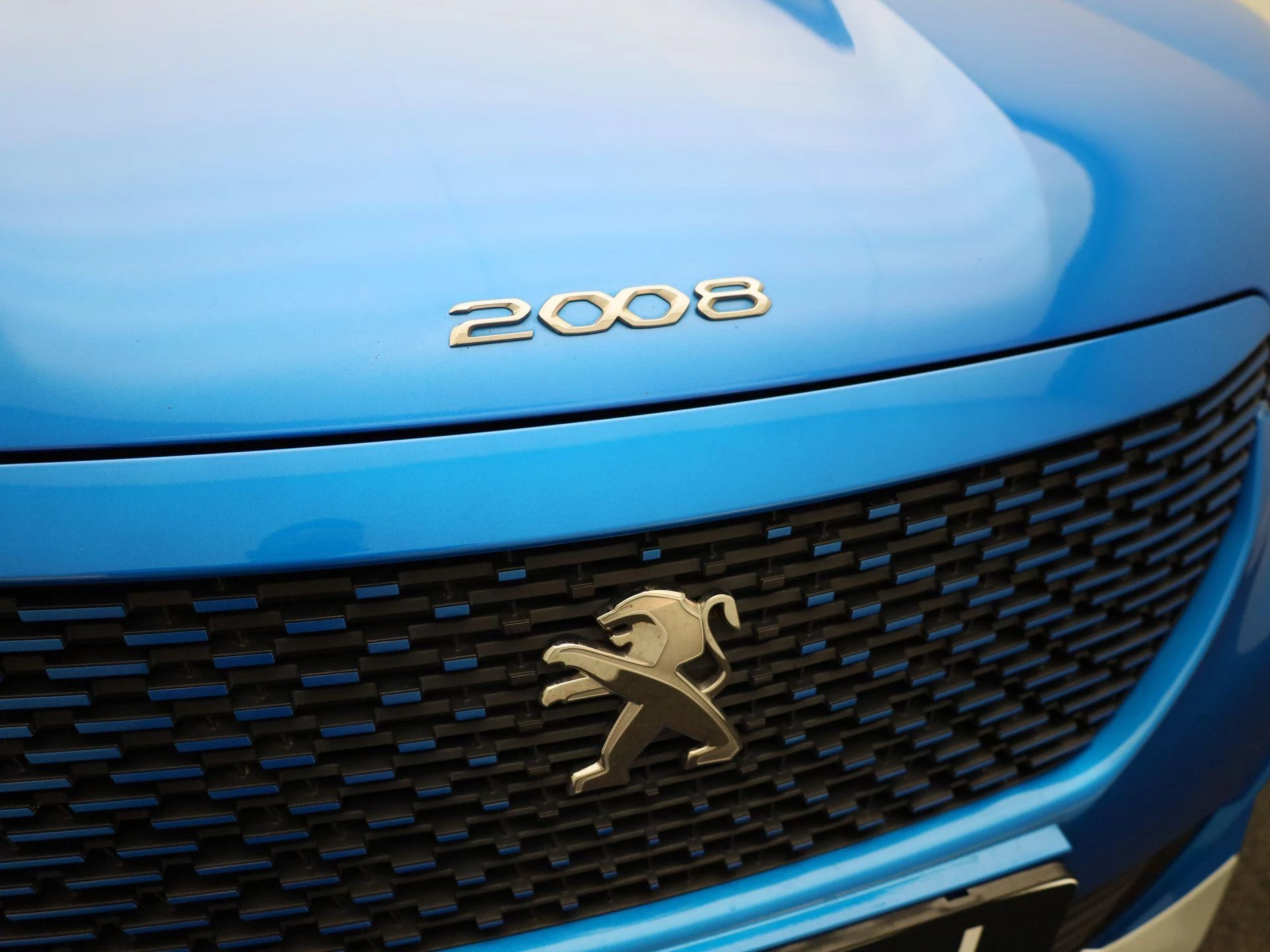 Peugeot-e-2008-image-37