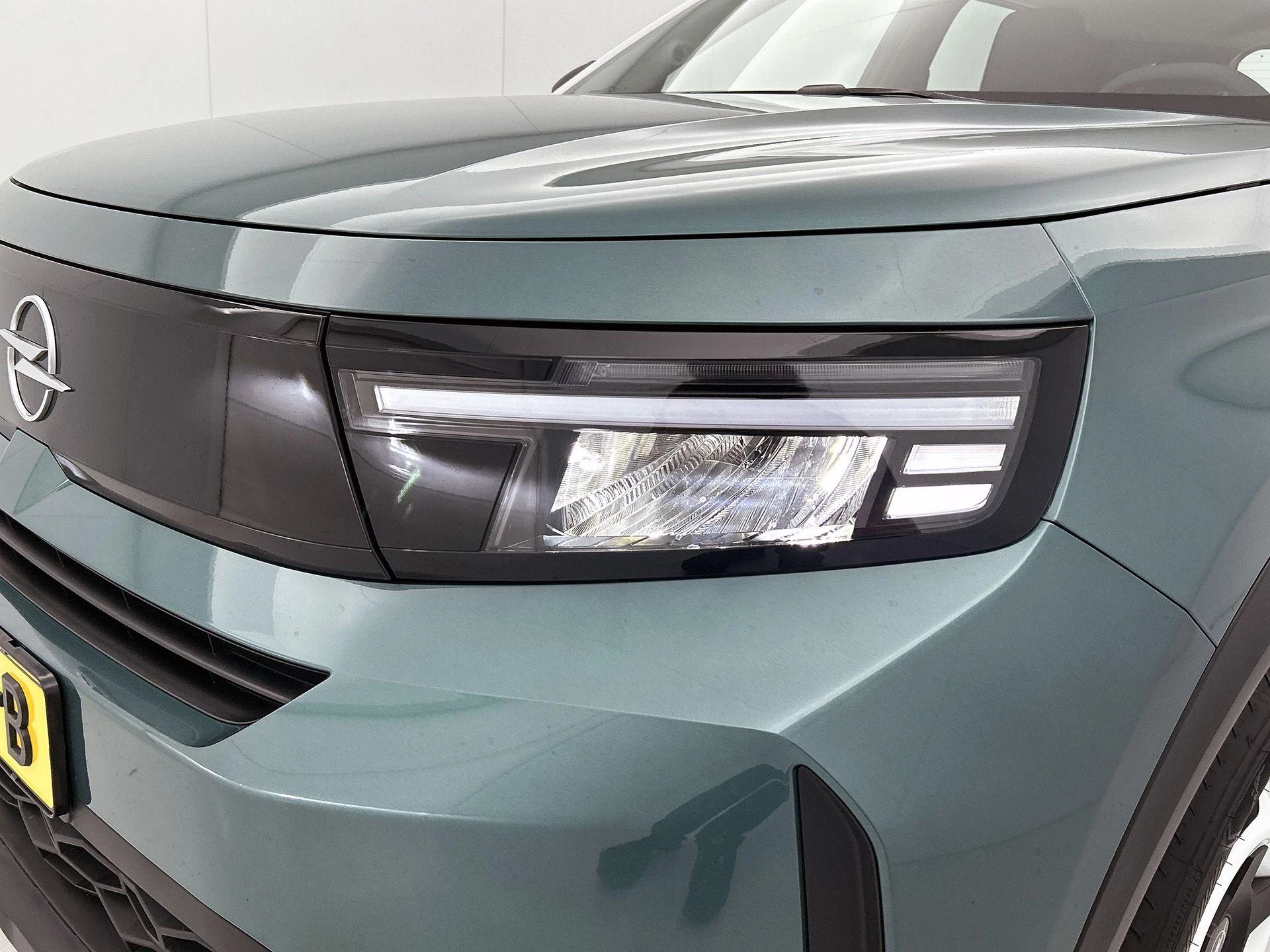 Opel-Frontera-image-12