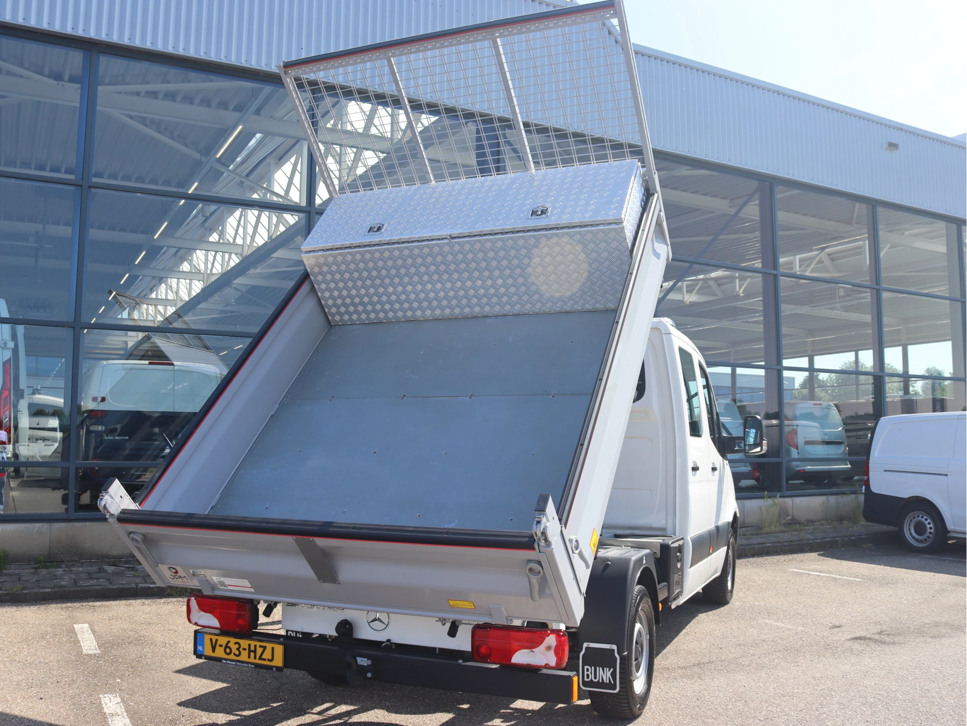 Mercedes-Benz-Sprinter-image-4
