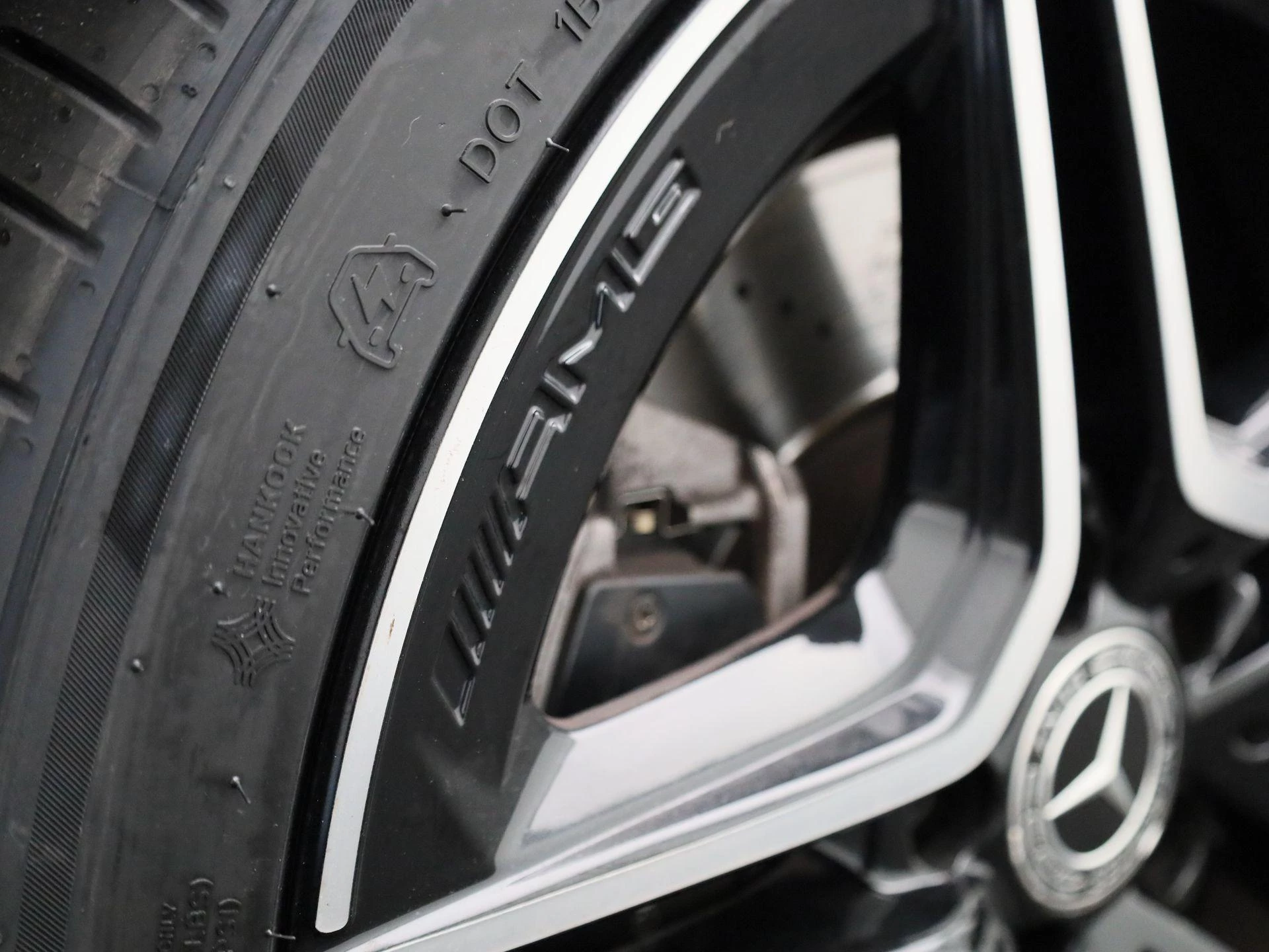 Mercedes-Benz-CLA-image-14