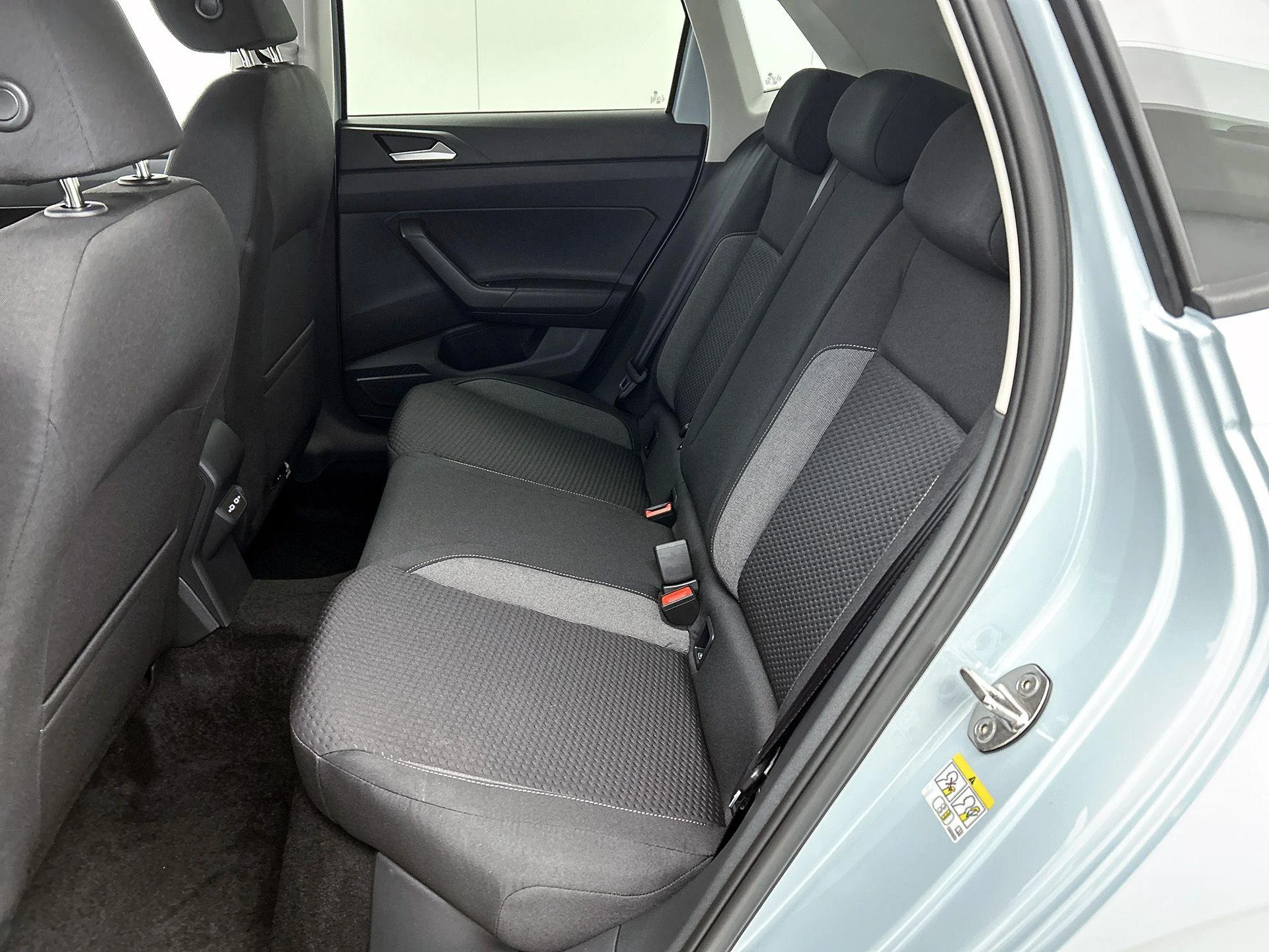 Volkswagen-Polo-image-26