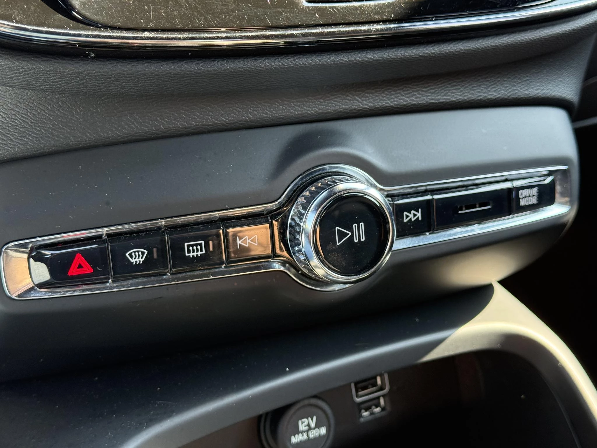 Volvo XC40 T4 Plug-in hybrid Plus Dark