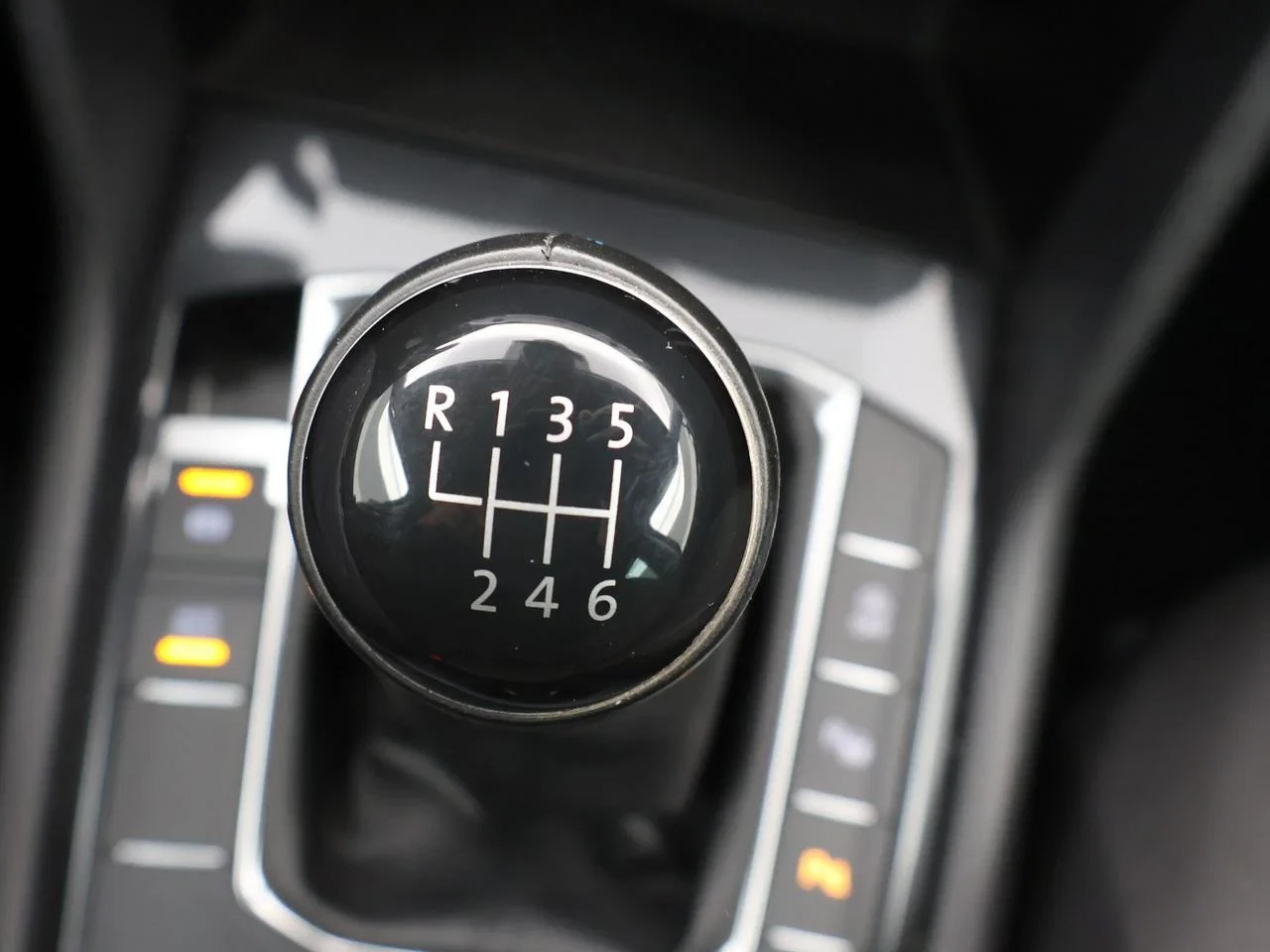 Volkswagen-Tiguan-image-23