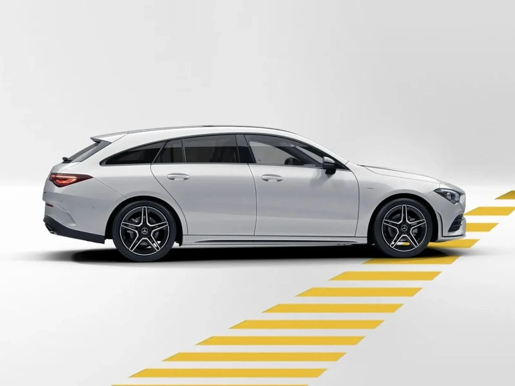 Mercedes-Benz-CLA 180-image-7