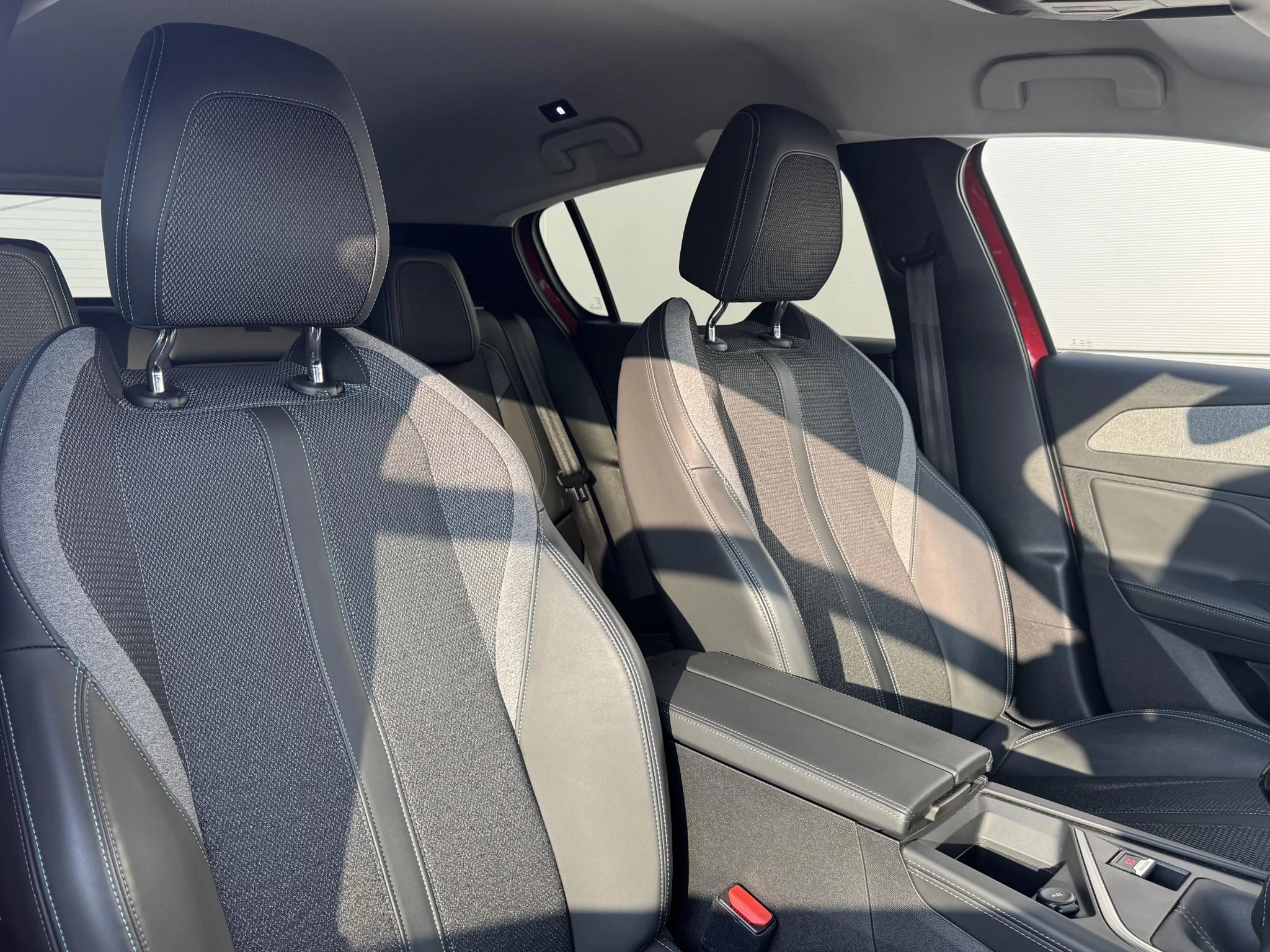 Peugeot-308-image-30