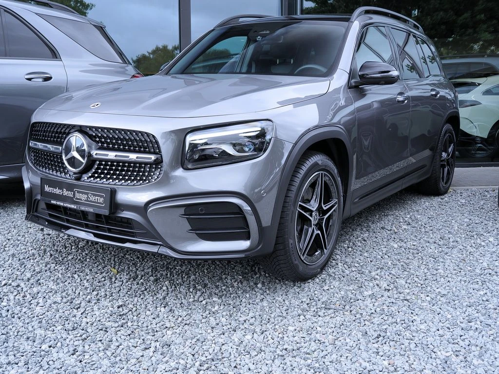 Mercedes-Benz-GLB 200-image-7