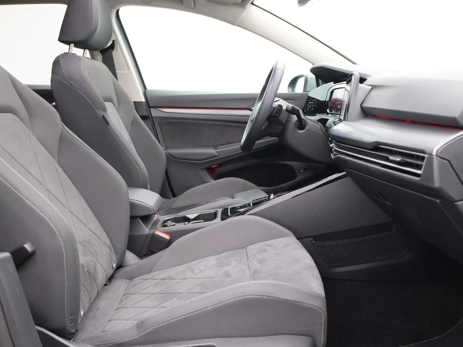 Volkswagen Golf VIII eHybrid (PHEV) Golf Style Business Premium 1.4TSI eHybrid PHEV 204PK *AUTOMAAT*PANODAK*ALCANTARA*CAMERA*PDC*ACC*NAV