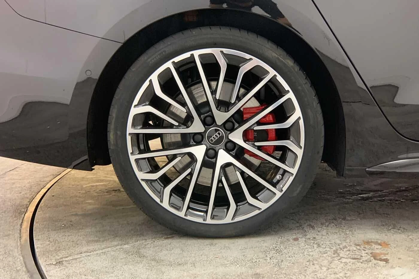 Audi-S5-image-4