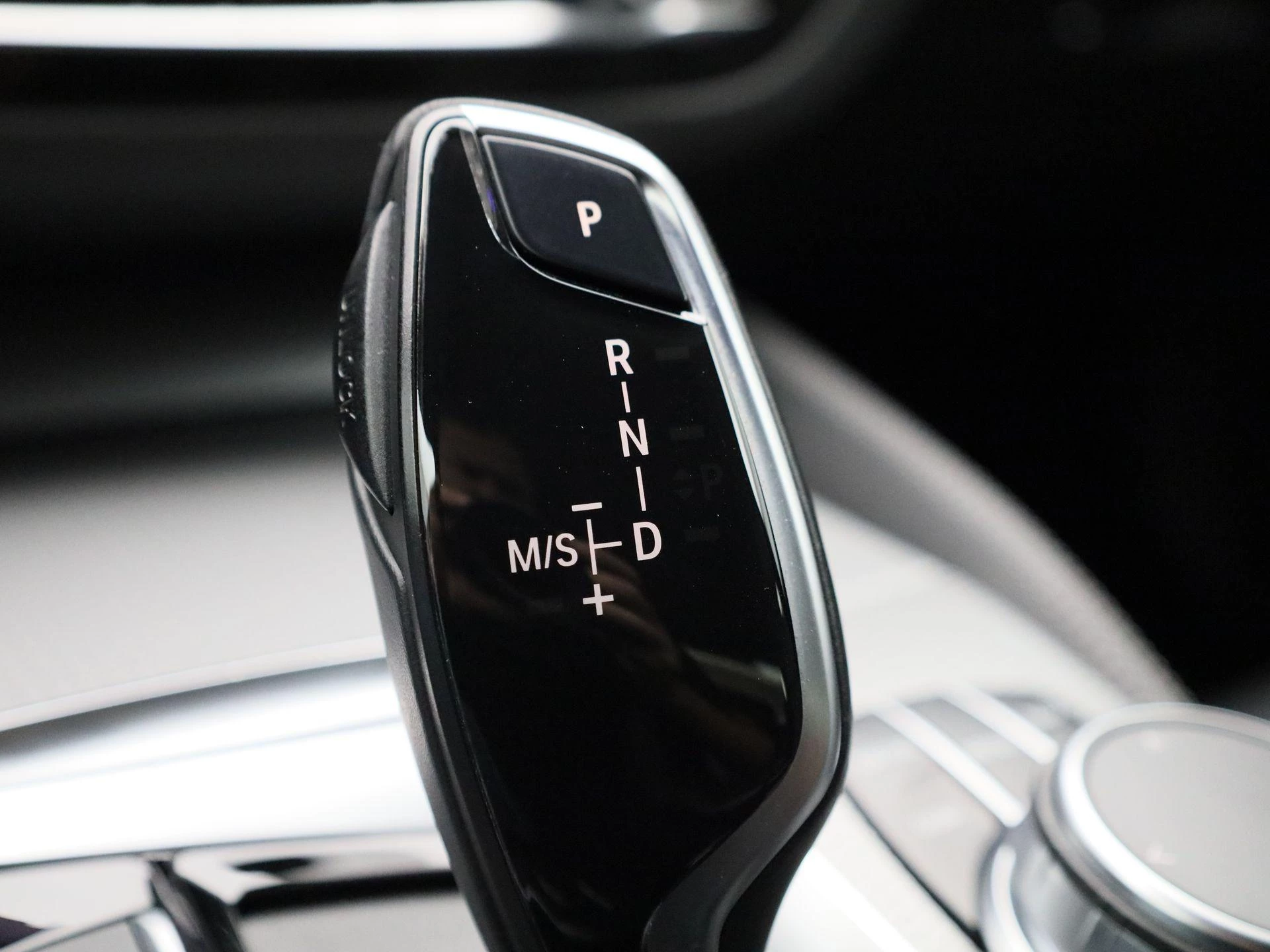 BMW-5 Serie-image-18