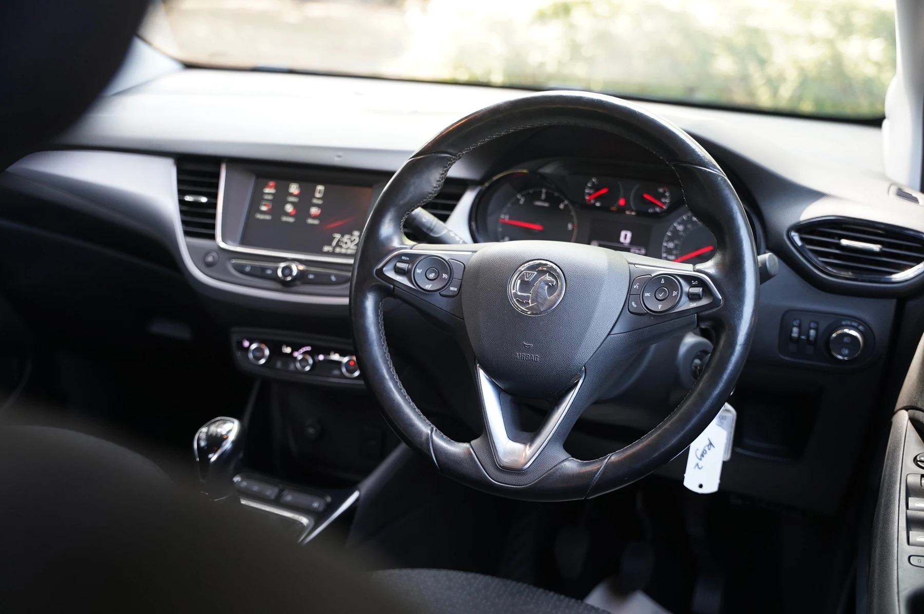 Vauxhall-CROSSLAND X-image-8