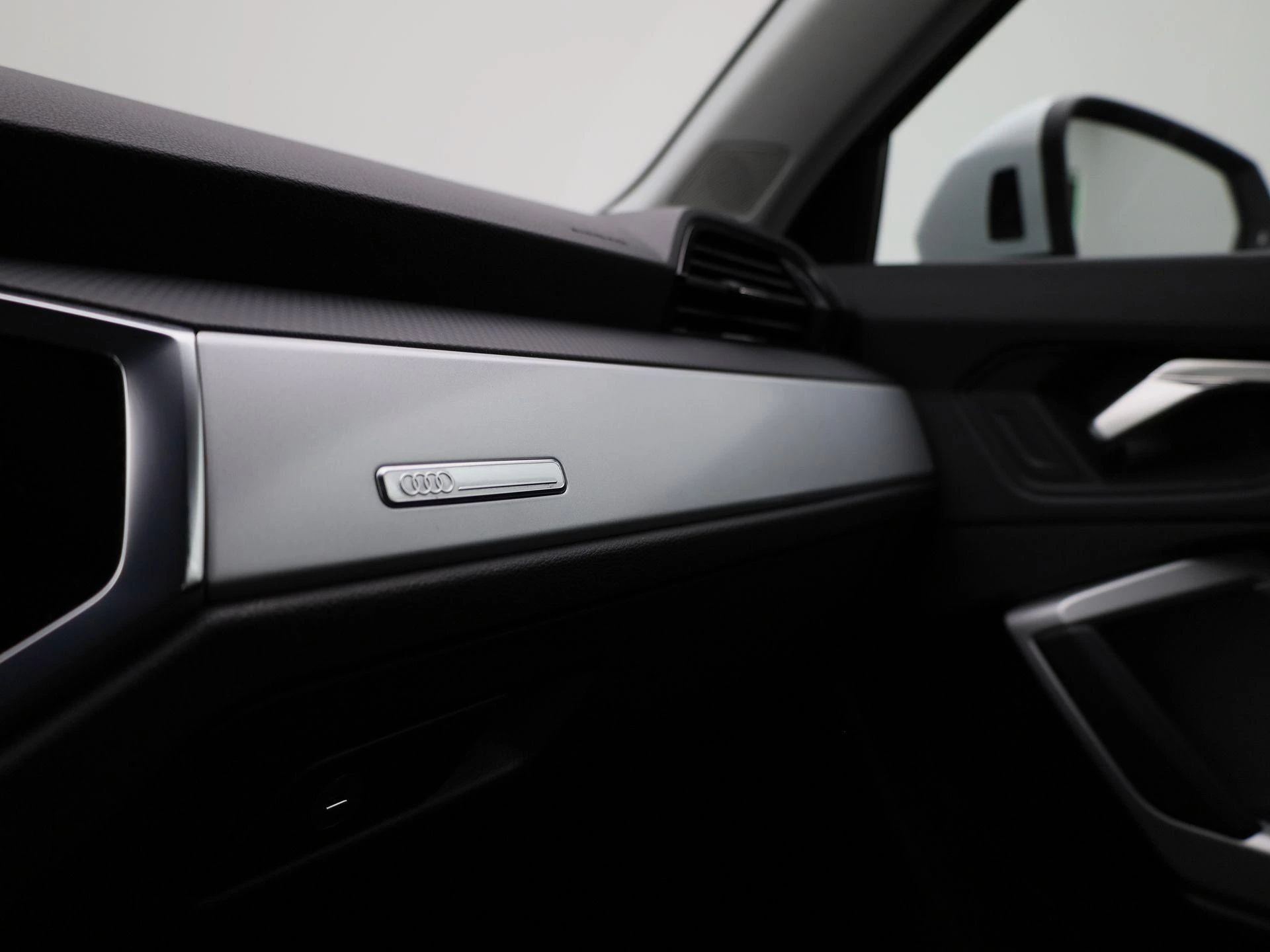 Audi-Q3-image-31