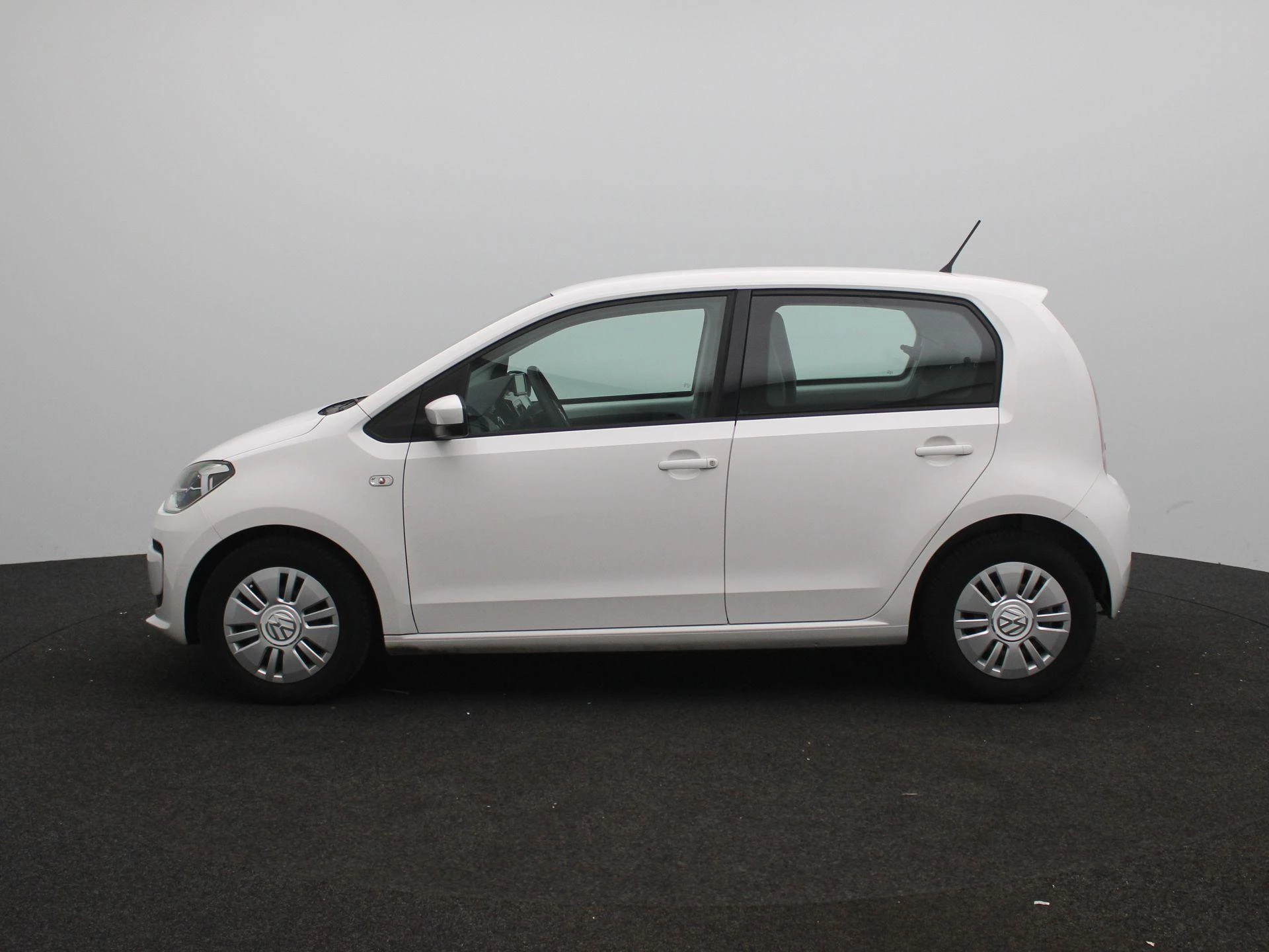 Volkswagen-up!-image-4