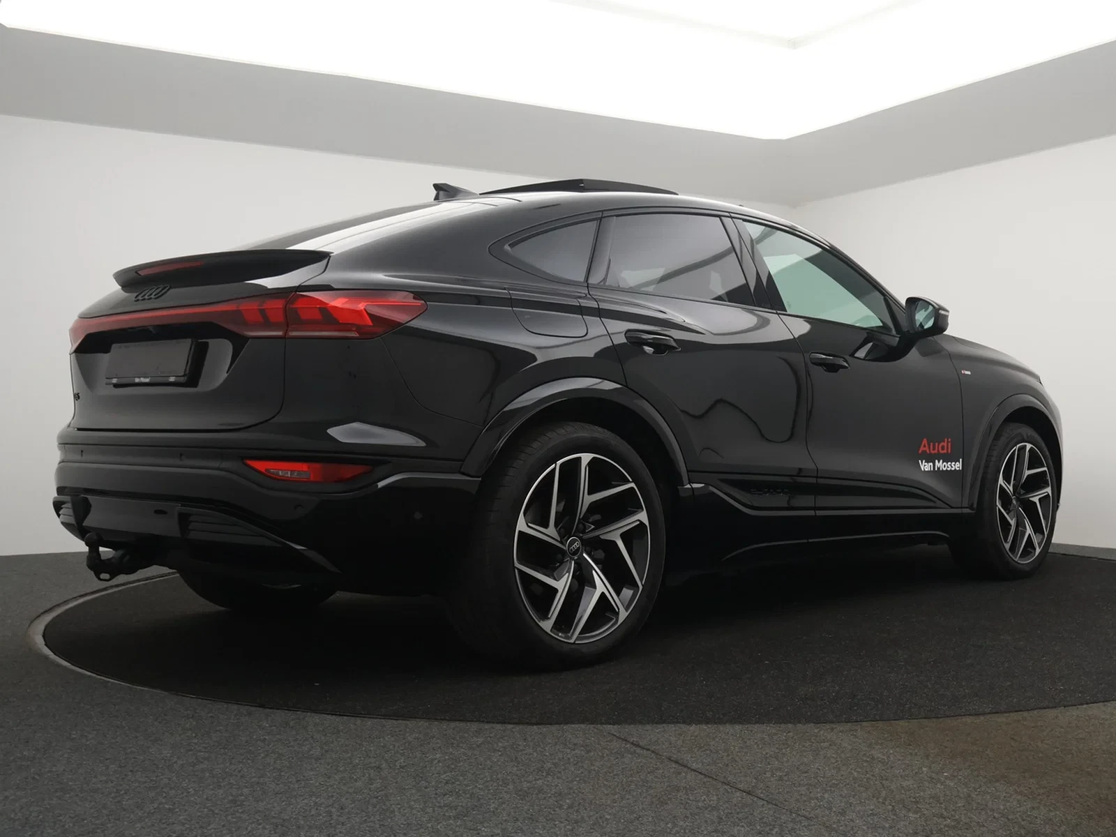 Audi Q6 e-tron Sportback Audi Q6 Sportback Corporate S Performance 306PK *DEMO*