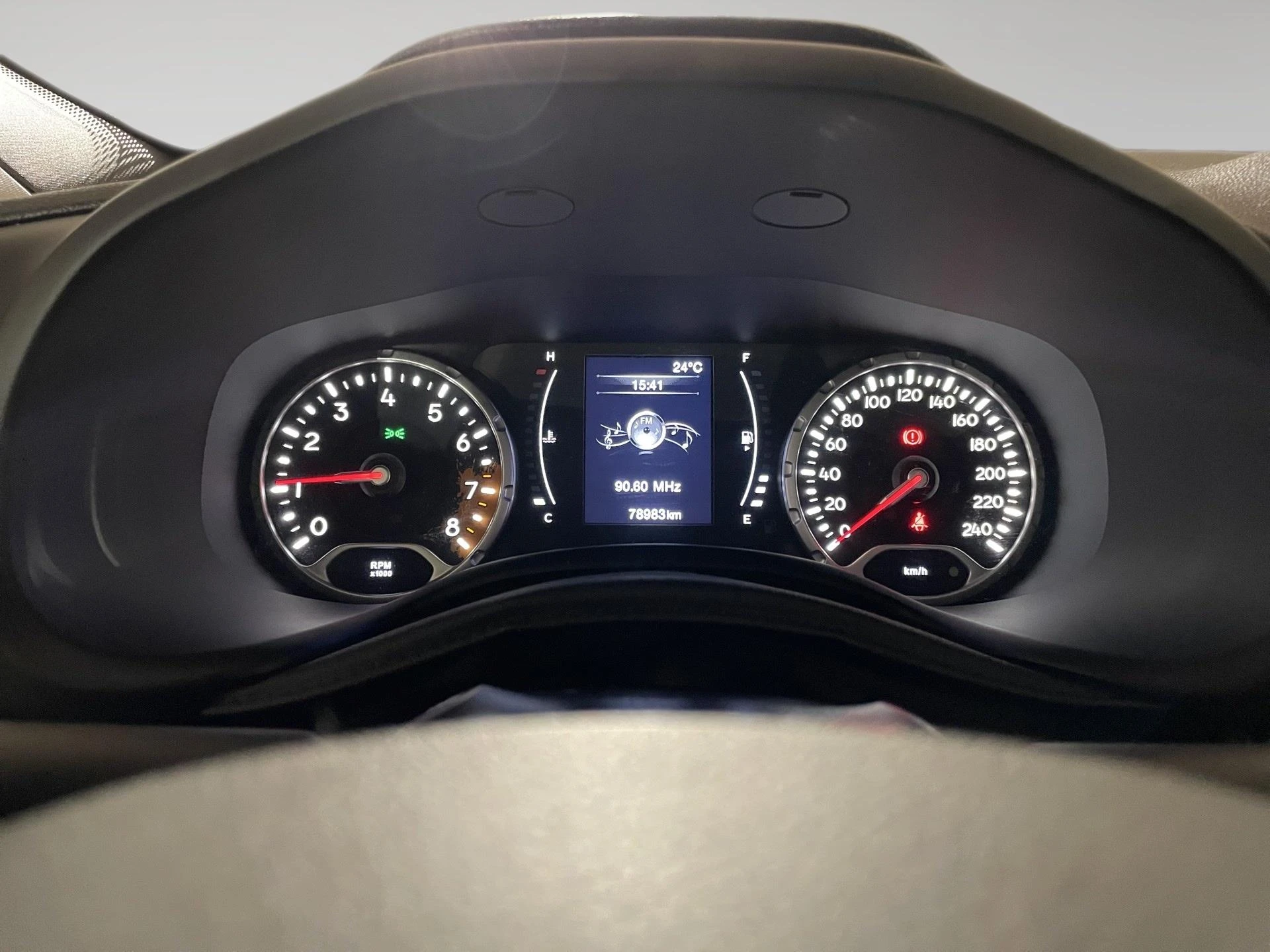 Jeep-Renegade-image-1