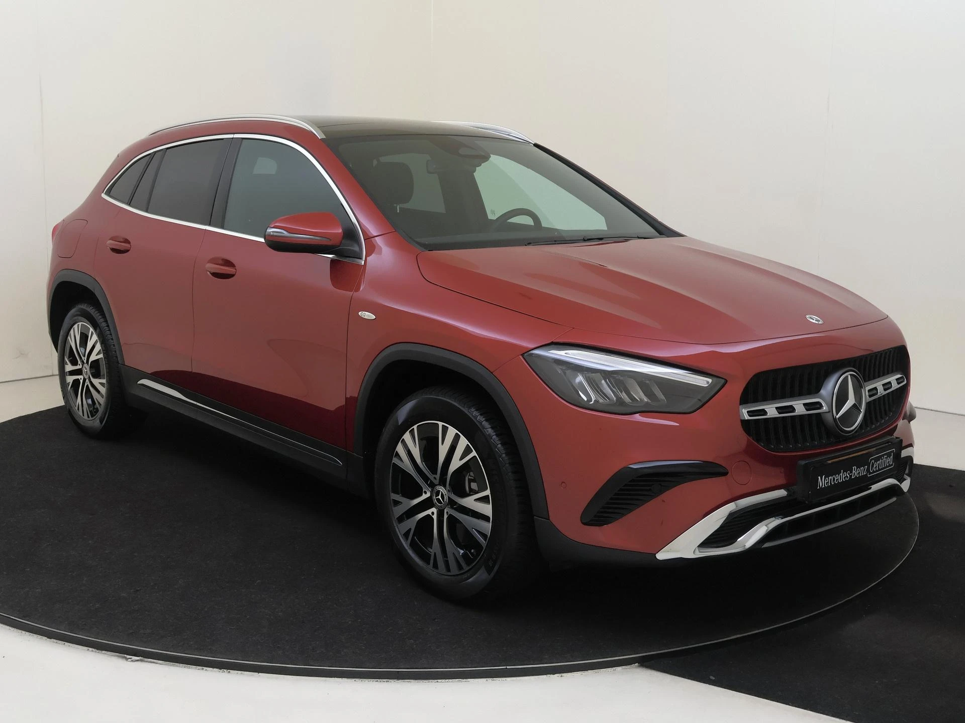 Mercedes-Benz GLA 250 e Business Solution Luxury