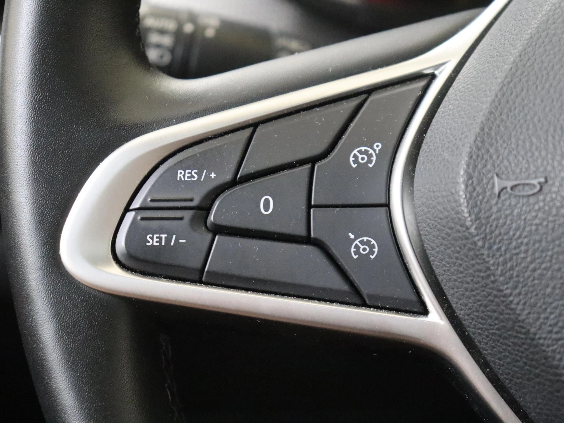 Renault-Arkana-image-16