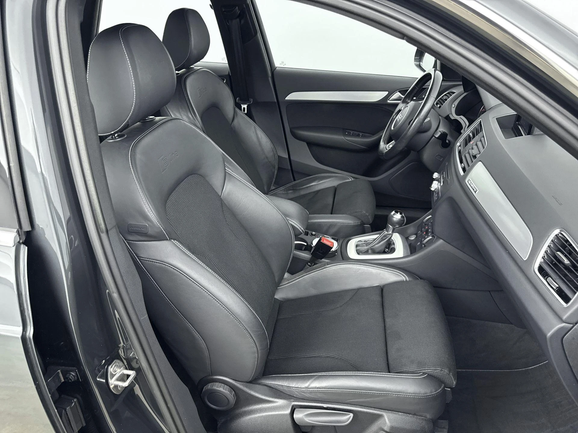 Audi-Q3-image-24