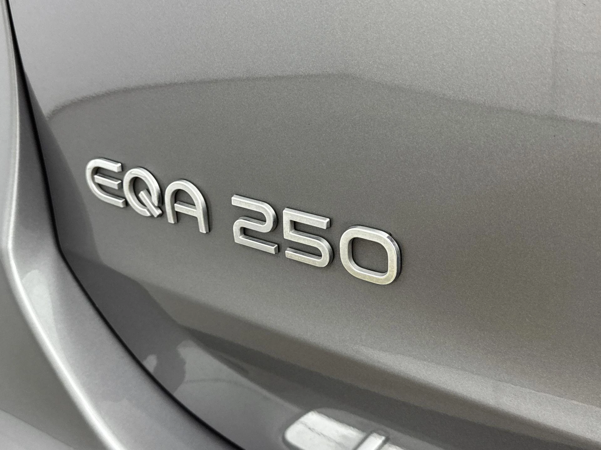Mercedes-Benz-EQA-image-15