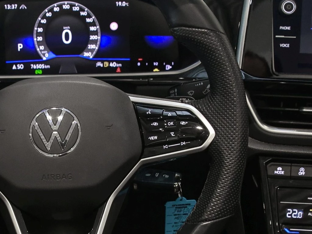 Volkswagen-T-Roc-image-15