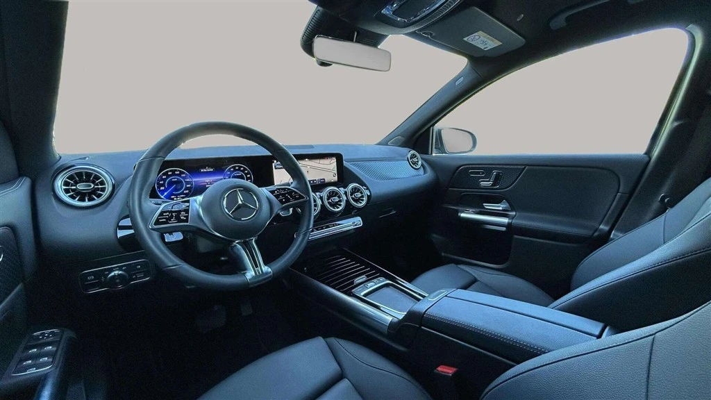 Mercedes-Benz-EQA-image-11