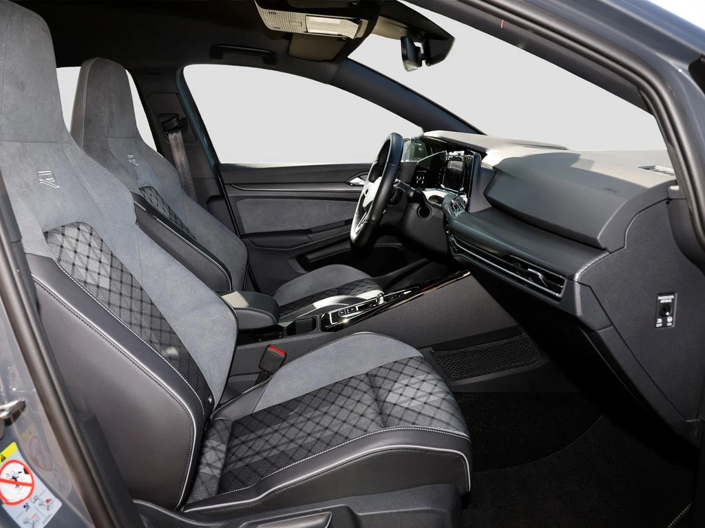 Volkswagen-Golf-image-5