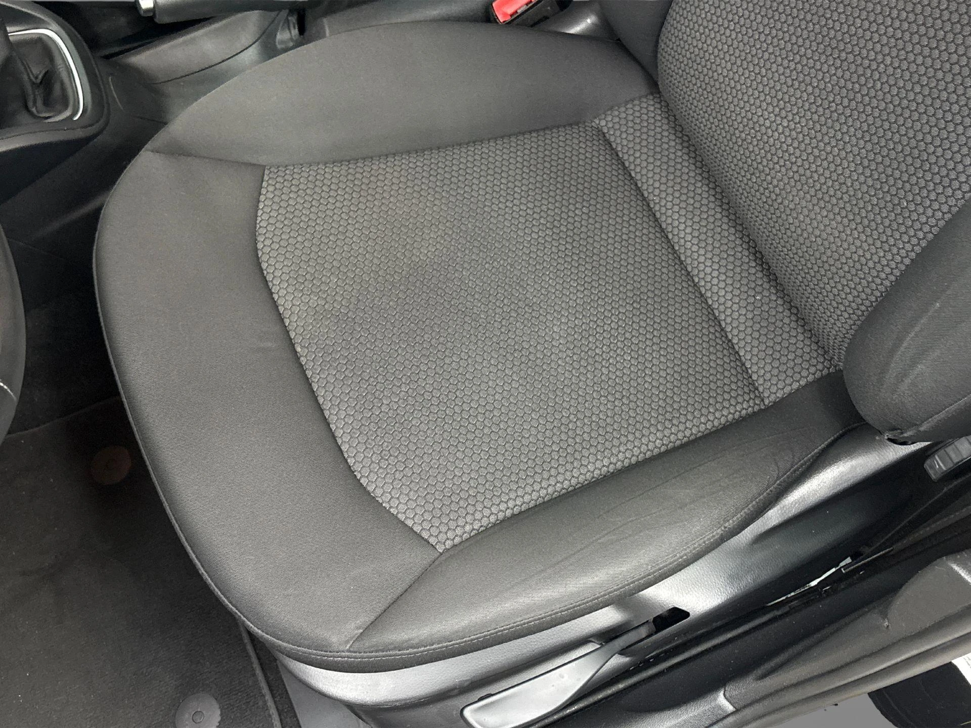 Audi-A1 Sportback-image-8