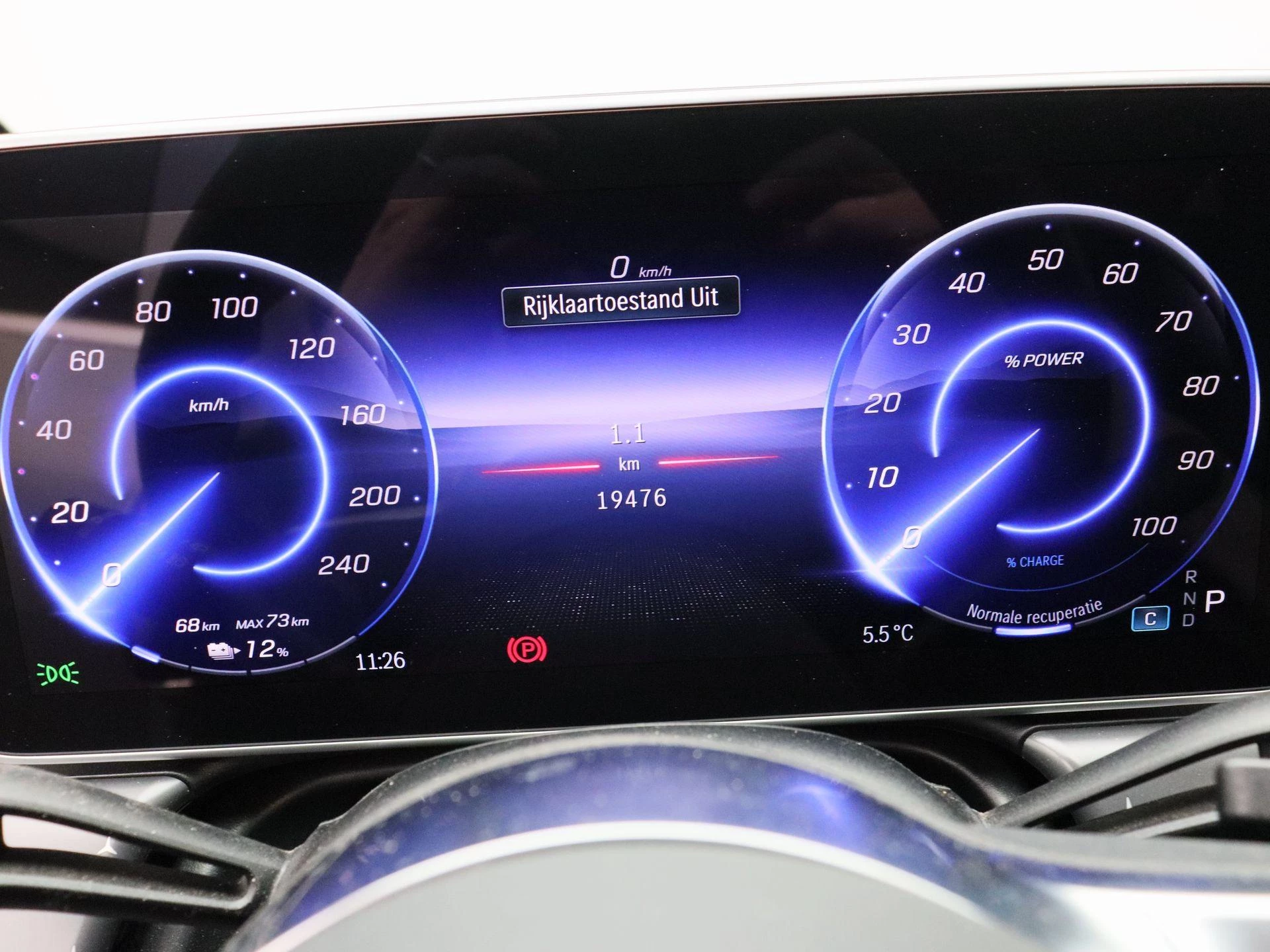Mercedes-Benz EQE 300 Business Line + LEDER + PANORAMISCH DAK + CARPLAY +