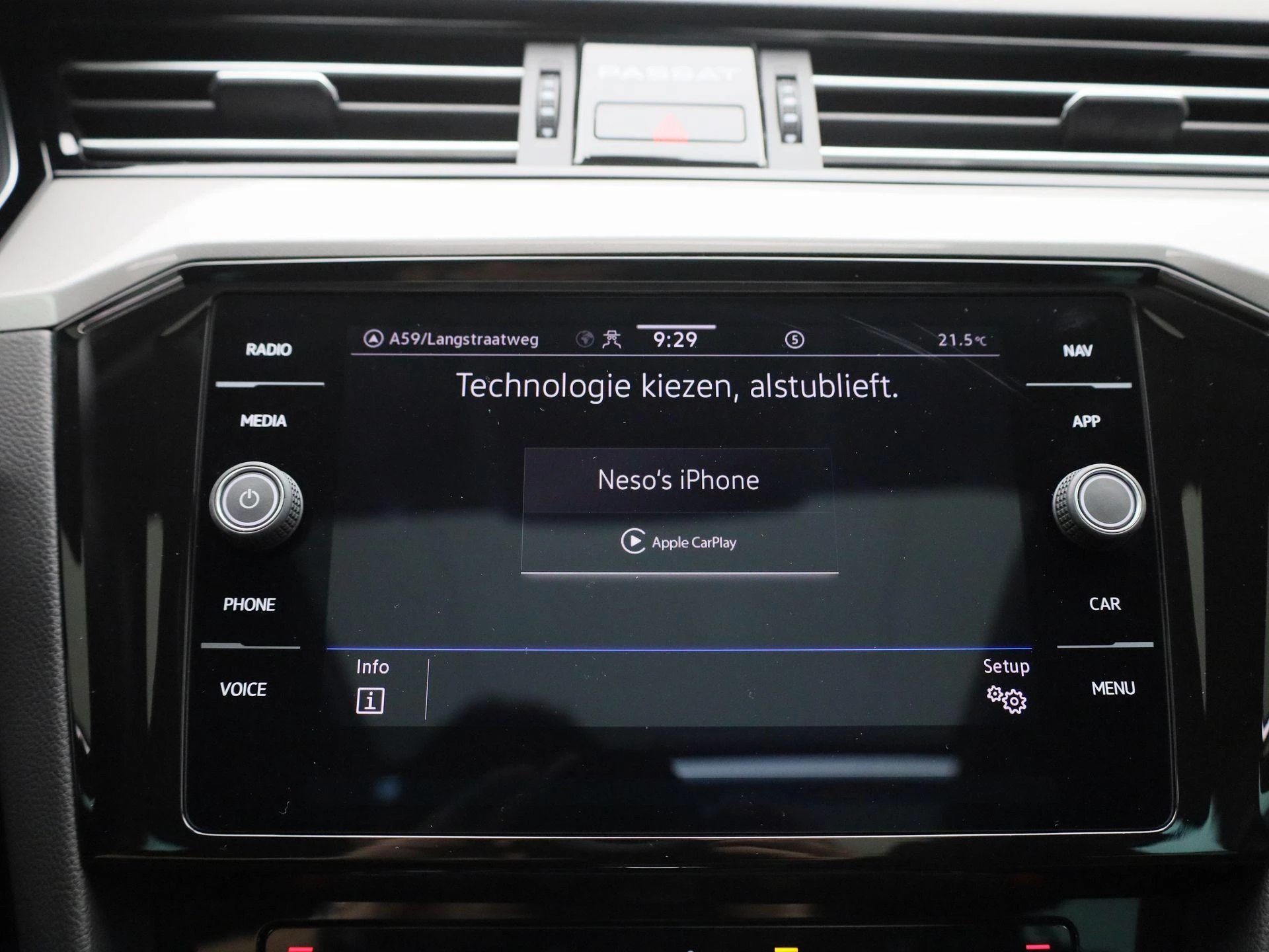 Volkswagen-Passat-image-21