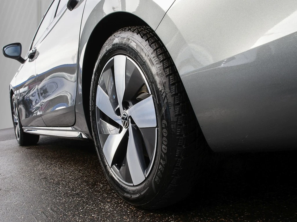 Volkswagen-Passat-image-4