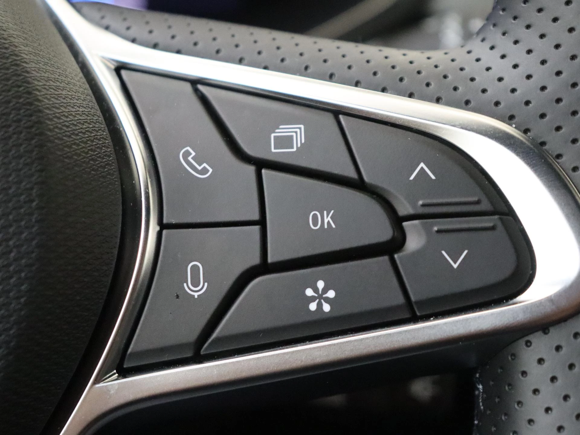 Renault Captur 1.8 E-Tech full hybrid 160 techno