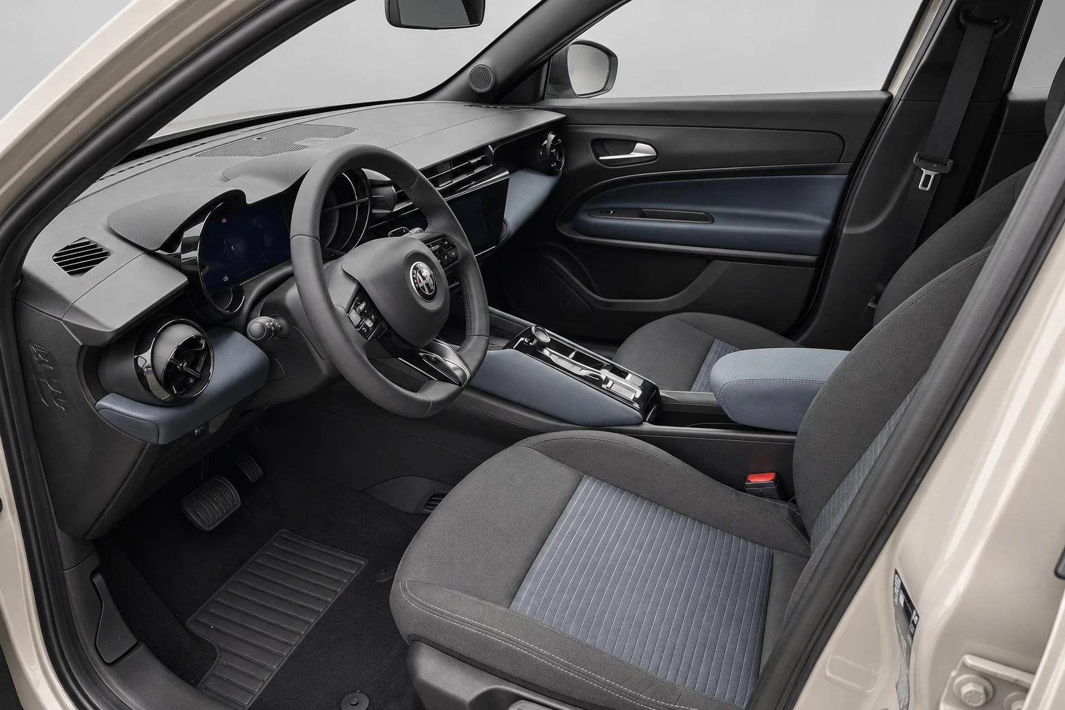Alfa Romeo-Junior-image-8